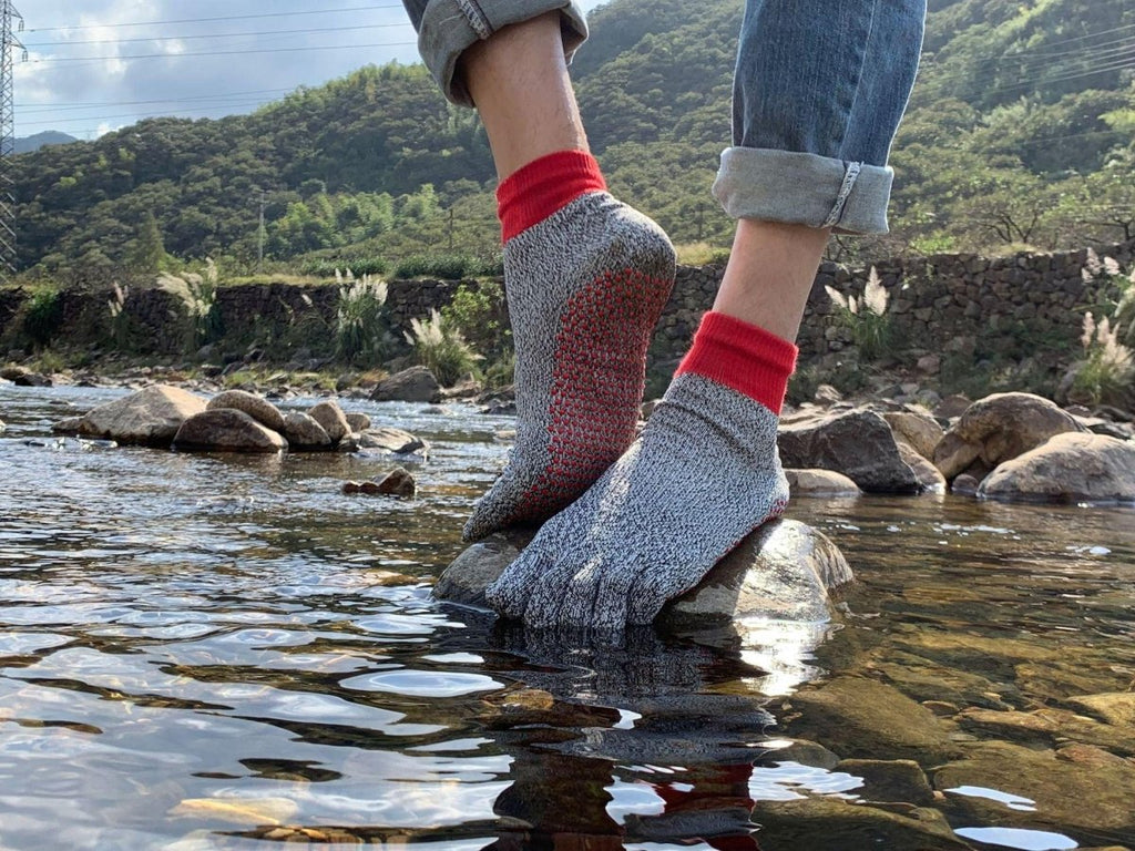 Exclusive Anti-Cut Protective Socks: Ultimate Foot Protection — 2pcs Grey red — Alternate View 9