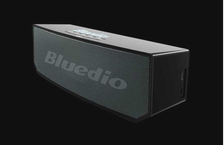 Exclusive Bs-6 cloud smart speaker — Blakc — Lifestyle View