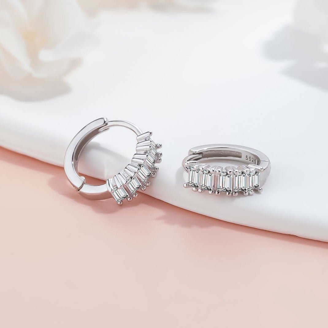 Exclusive Cube Sugar Earrings Niche Exquisite — White Gold Color — Size 925 Silver — Top View