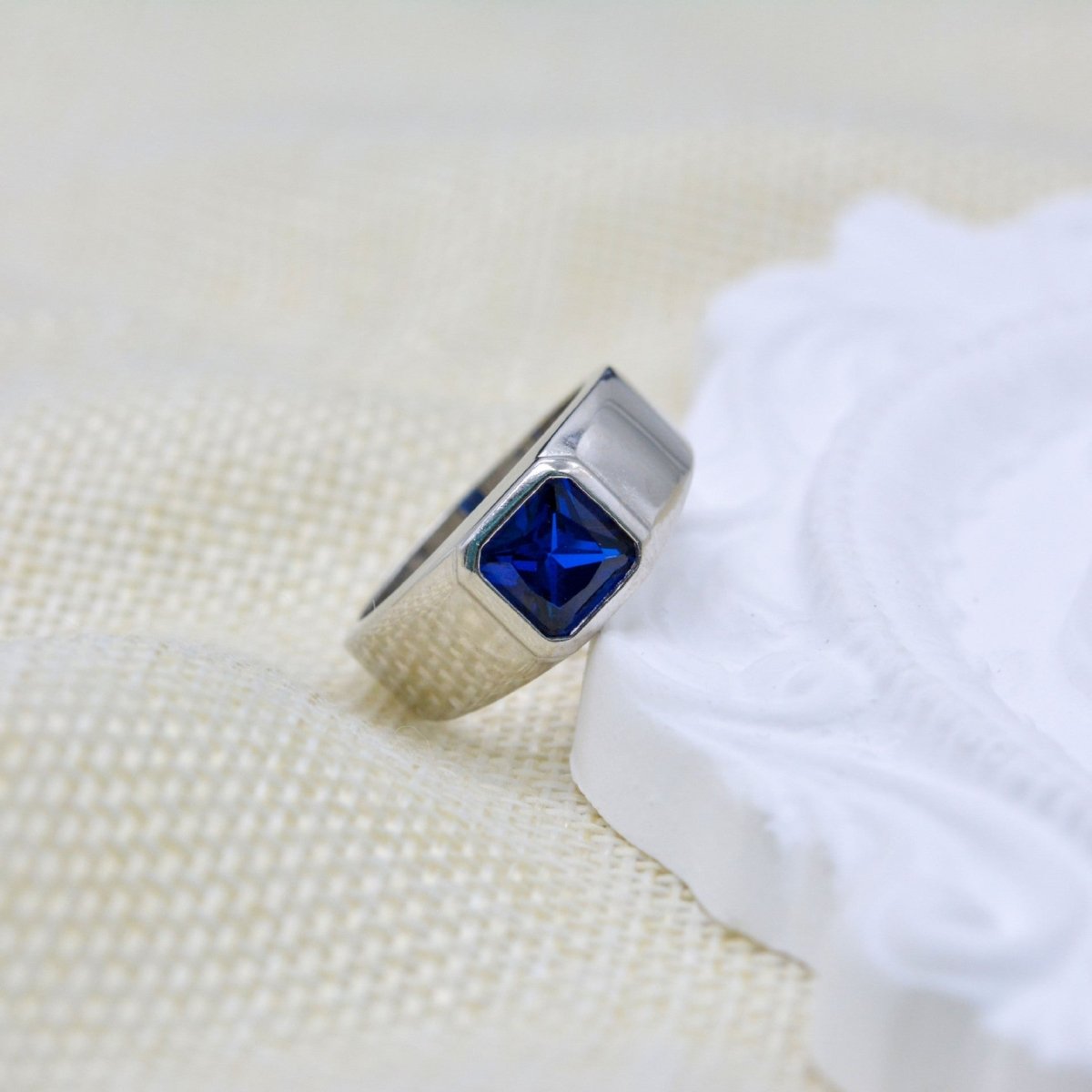 Exclusive Fashionable All-match High-grade Blue Gemstone Women's Ring — R2035 — Size No 7 — Alternate View 19