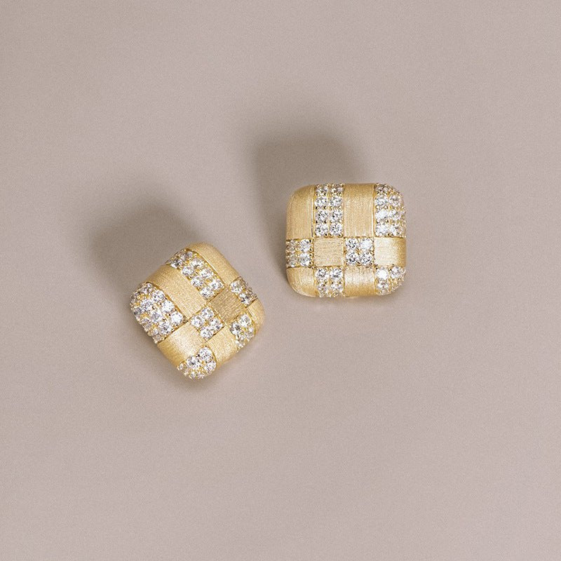 Exclusive Geometric Diamond-embedded Square Ear Clip — ER221208007 — Size 925 Silver — Lifestyle View