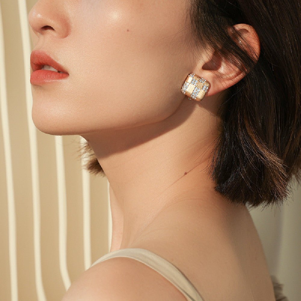 Exclusive Geometric Diamond-embedded Square Ear Clip — ER221208007 — Size 925 Silver — Front View