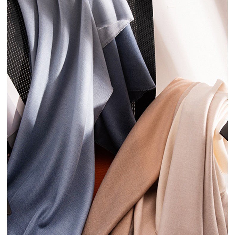 Exclusive High-grade Neck Protection Warm Scarf — Gradient Yellow — Size 190x65cm — Top View
