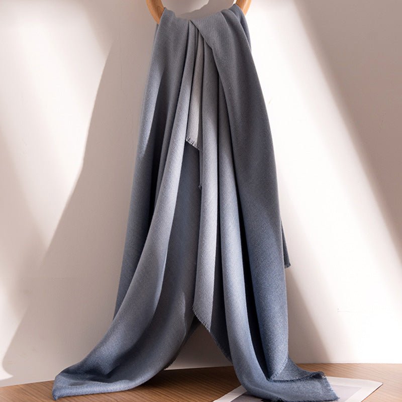 Exclusive High-grade Neck Protection Warm Scarf — Gradient Yellow — Size 190x65cm — Detail View