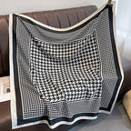 Exclusive Classic Plaid Scarf — XW24 Black — Size 90x90cm — Detail View