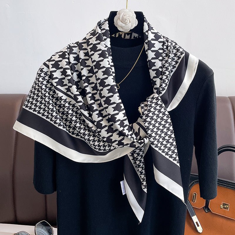 Exclusive Classic Plaid Scarf — XW24 Black — Size 90x90cm — Side View