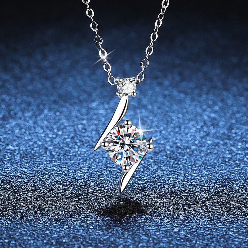 Exclusive Moissanite Clavicle Chain — 1Karat High Carbon Stone — Size 925 Silver — Front View