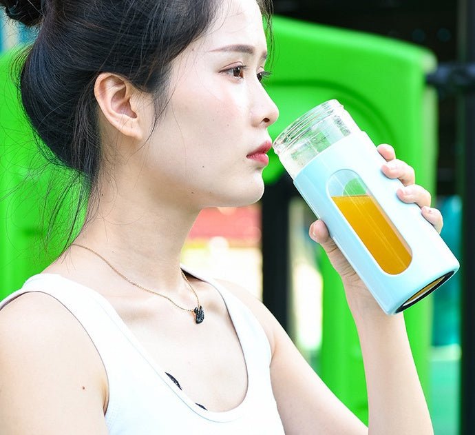 Exclusive Compact Juicer for Fresh Fruit Drinks — Blue — Size USB — Alternate View 8