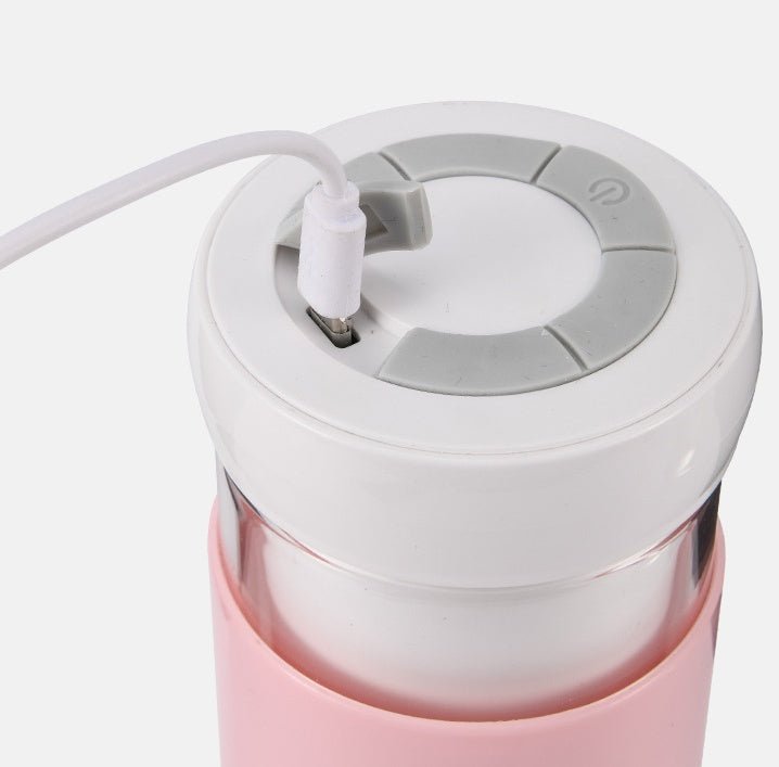 Exclusive Compact Juicer for Fresh Fruit Drinks — Blue — Size USB — Detail View