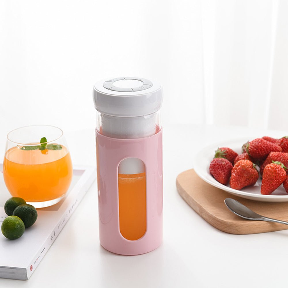 Exclusive Compact Juicer for Fresh Fruit Drinks — Blue — Size USB — Top View