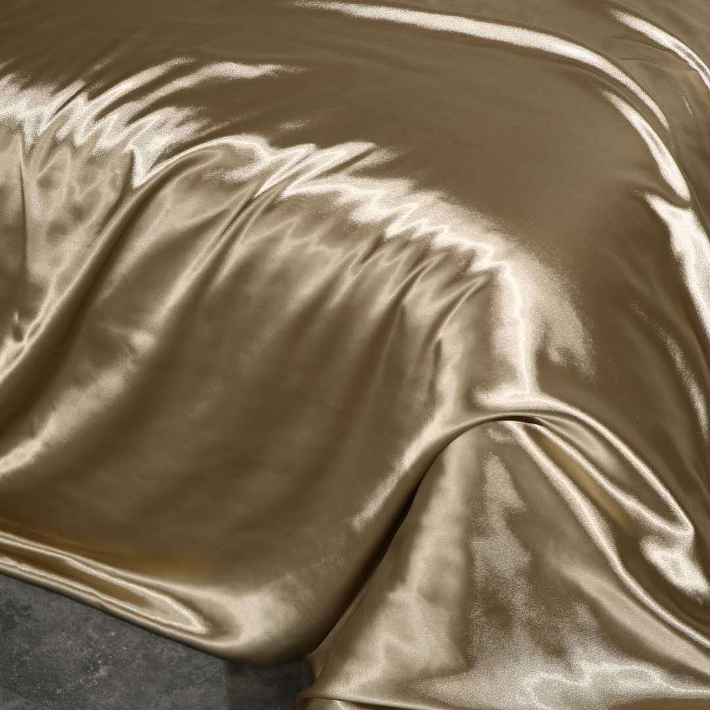 Exclusive Four-piece Mulberry Silk Bed Set — Golden — Size 150x200 — Back View