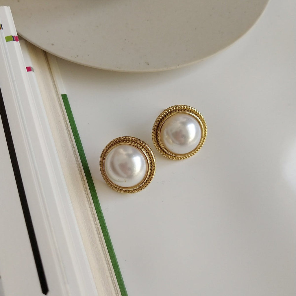 Exclusive Shell Pearl Ear Studs — Colorful Shell Ear Studs — Size 18K Gold C552 — Alternate View 8