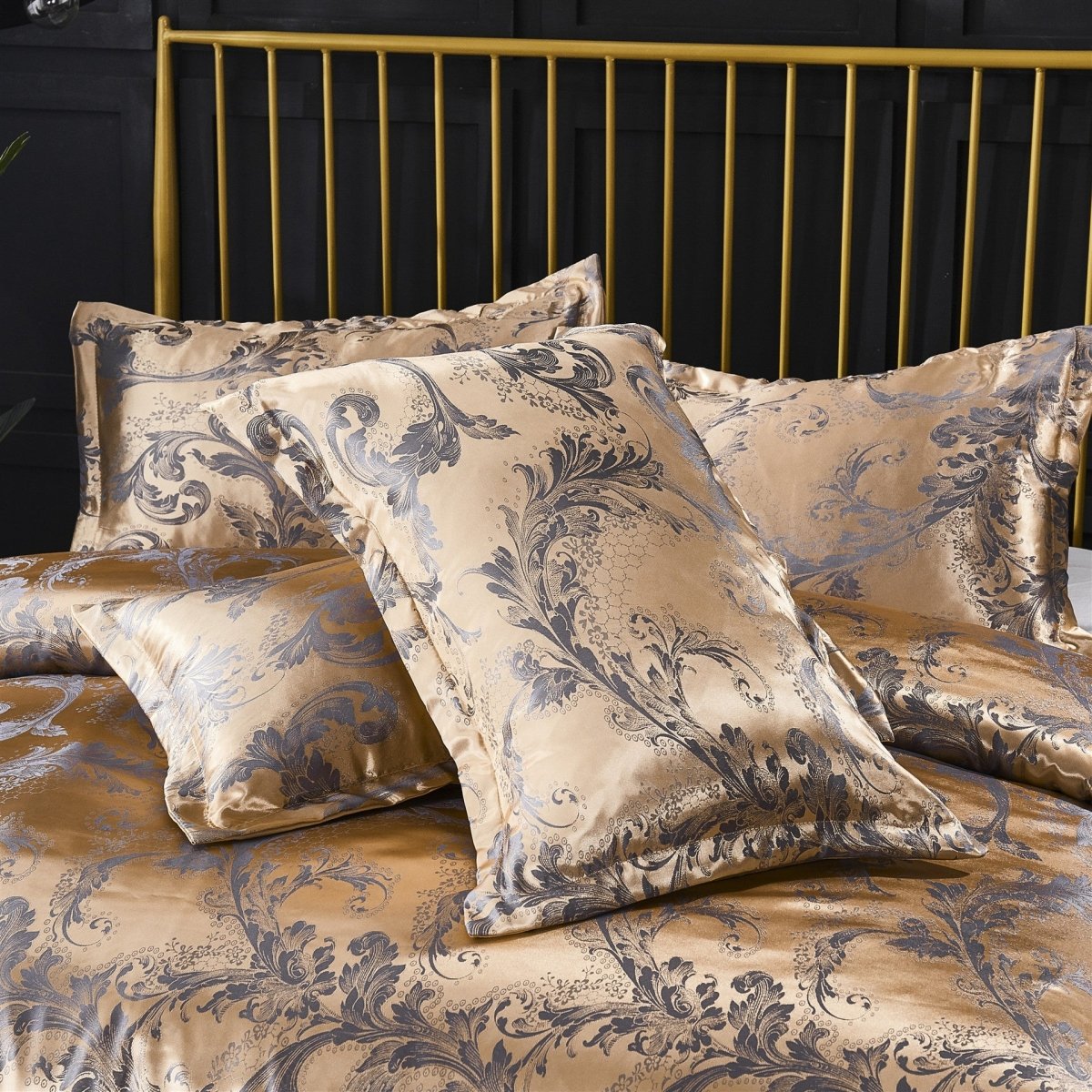 Exclusive Three-piece bedding set — Pink — Size 260X230B — Top View